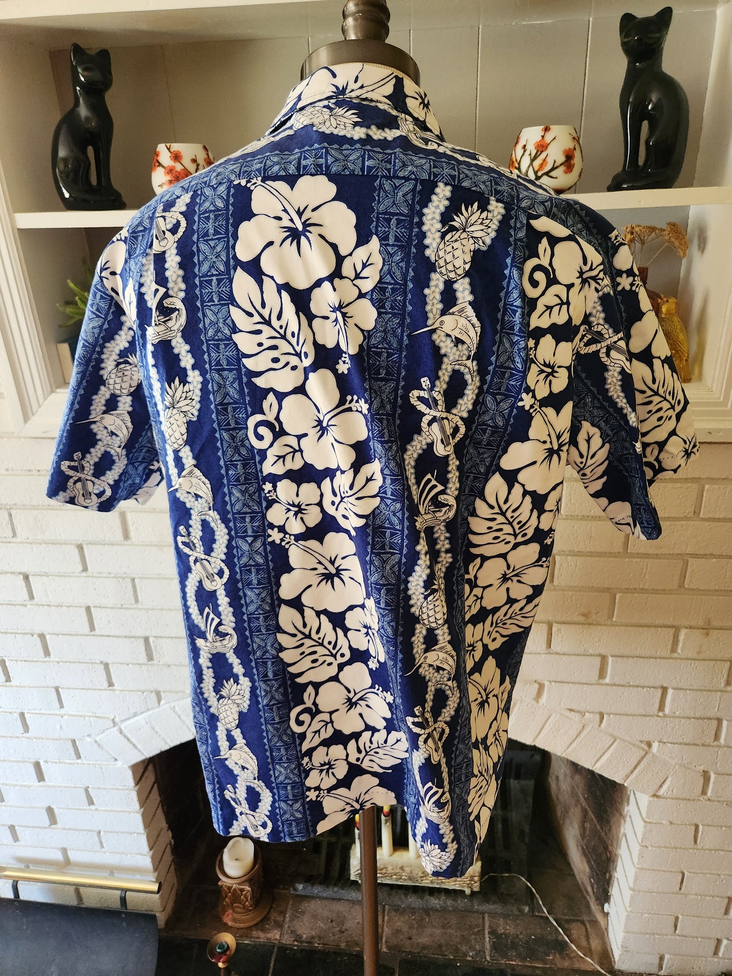Vintage Short Sleeve Button Down Hawaiian Shirt by RJC Ltd