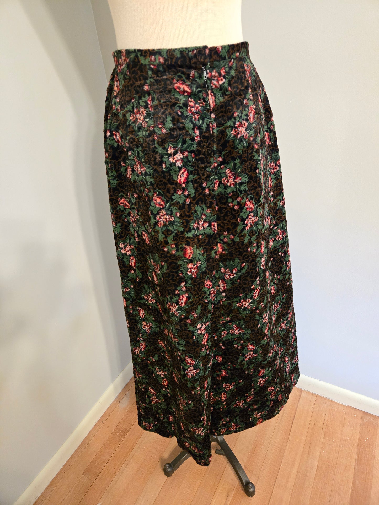 Vintage Velvety Floral Print Maxi Skirt