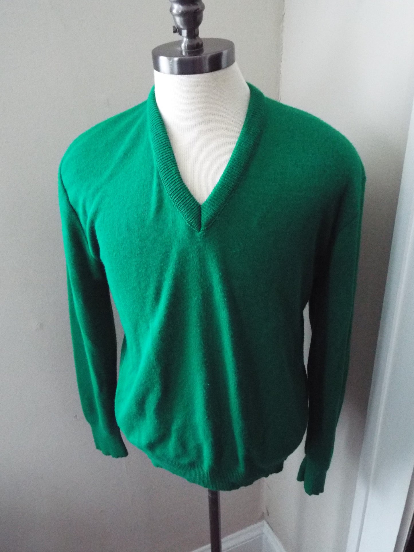Vintage Long Sleeve Vee Neck Green Sweater by Mc Briar