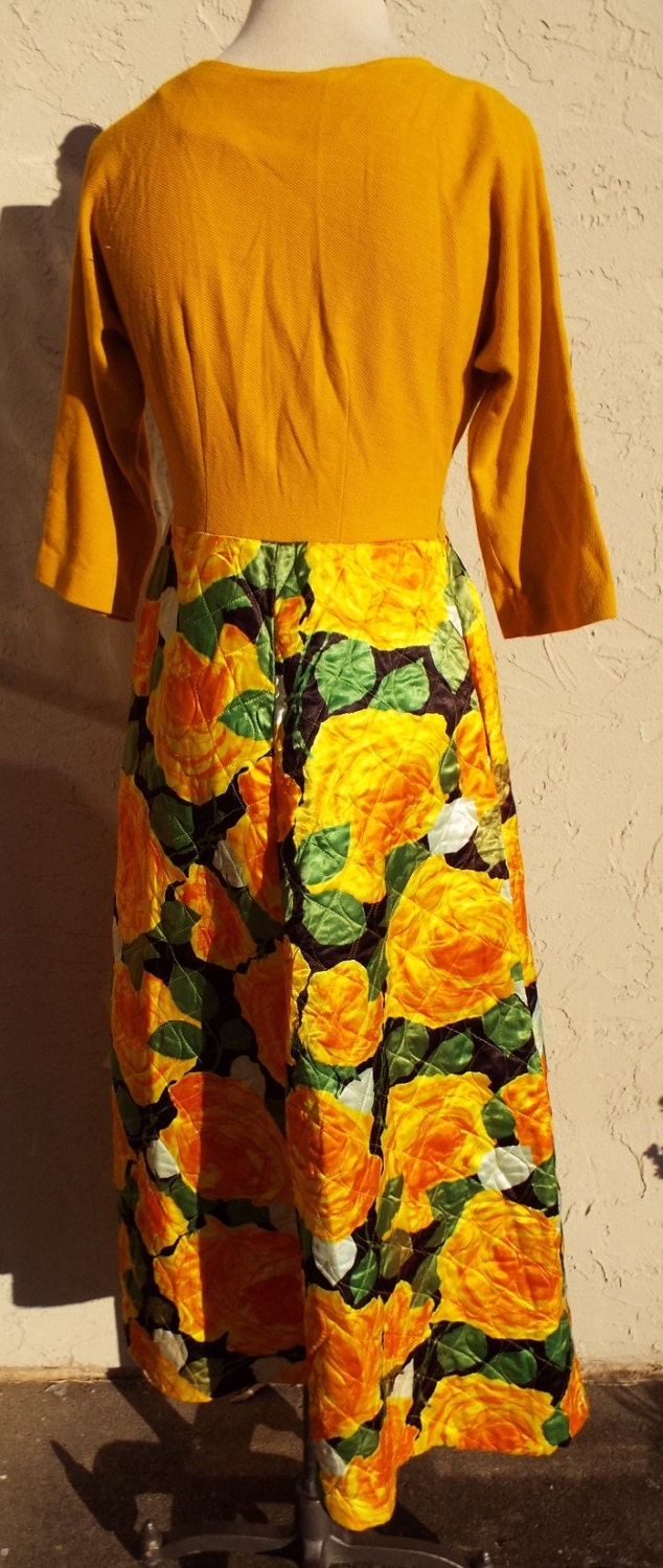 Amazing Vintage Floral Long Sleeve Dress
