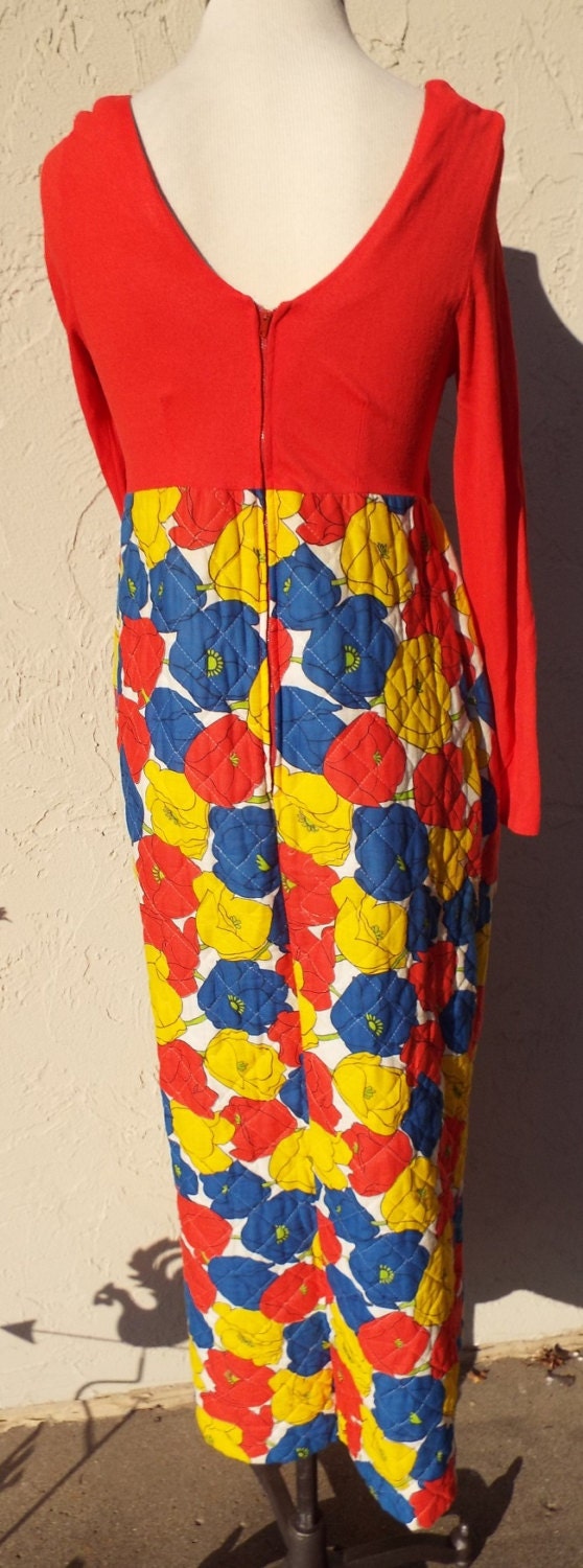 Amazing Vintage Red Floral Long Sleeve Dress