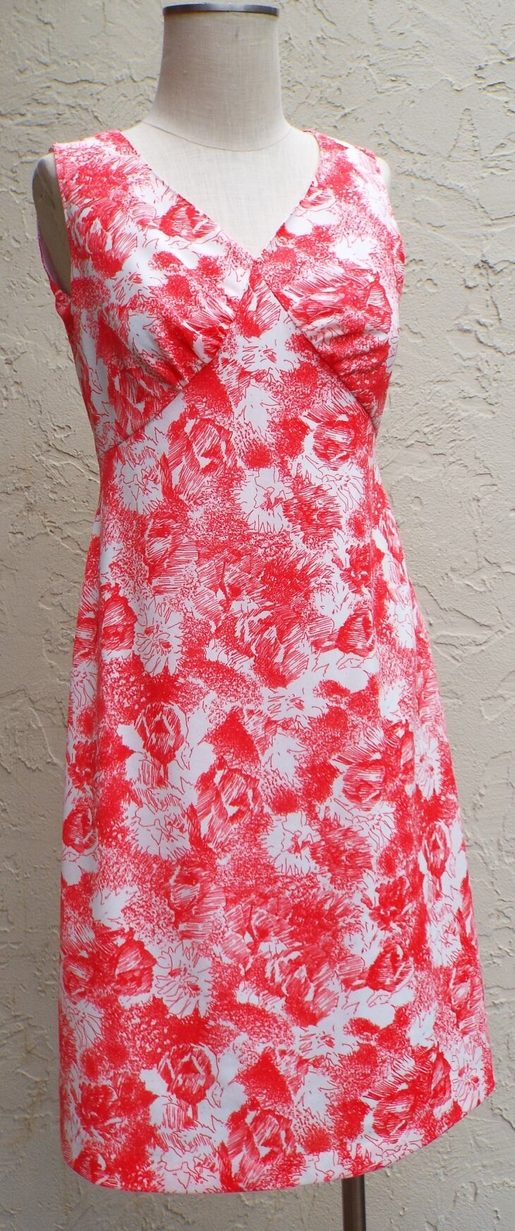 Vintage Sleeveless Red and White Floral Print Dress