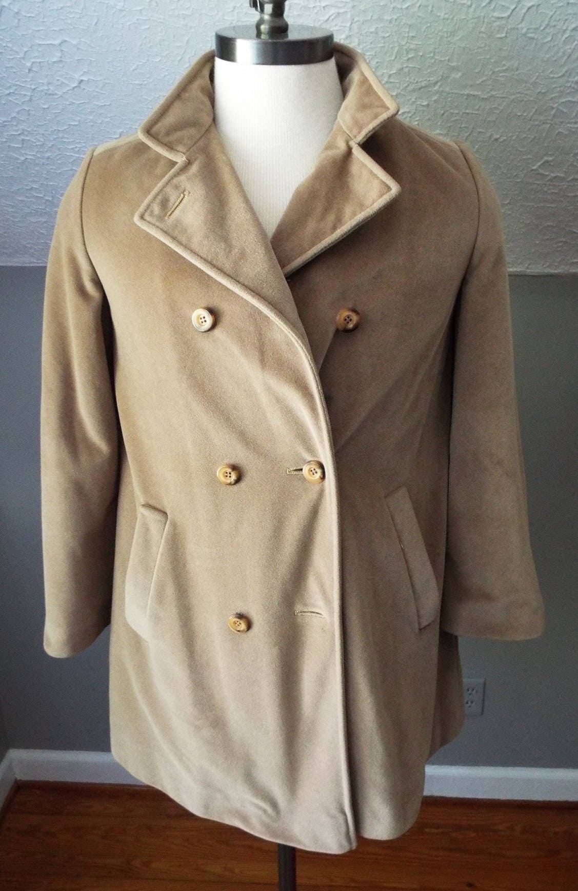 Amazing Vintage Coat for her by Lorendale