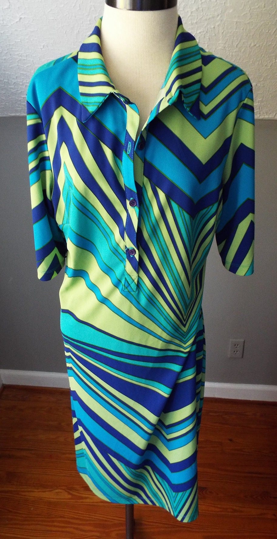 Beautiful Short Sleeve Mod Print Dress by BCBG