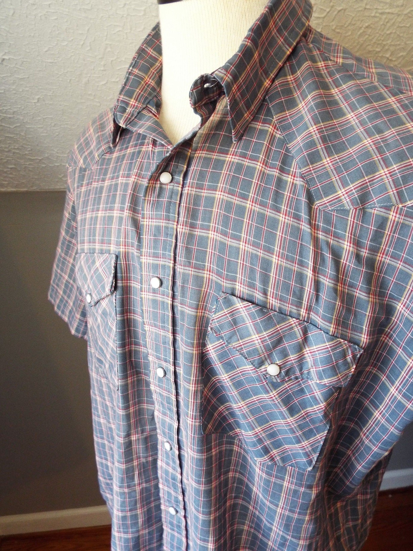 Vintage Short Sleeve Gray Plaid Western Snap Shirt