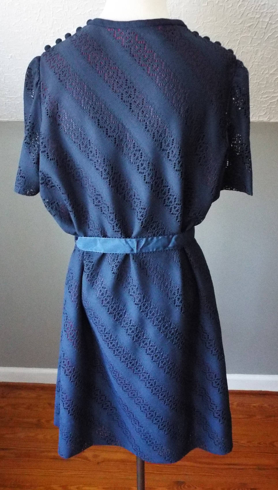 Amazing Vintage Short Sleeve Dress by Leslie Pomer