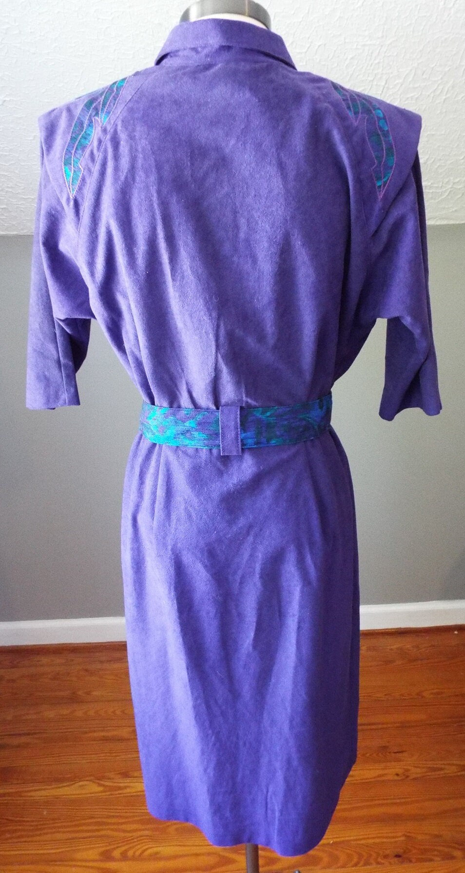 Beautiful Vintage Short Sleeve Dress by S.L. Fashions