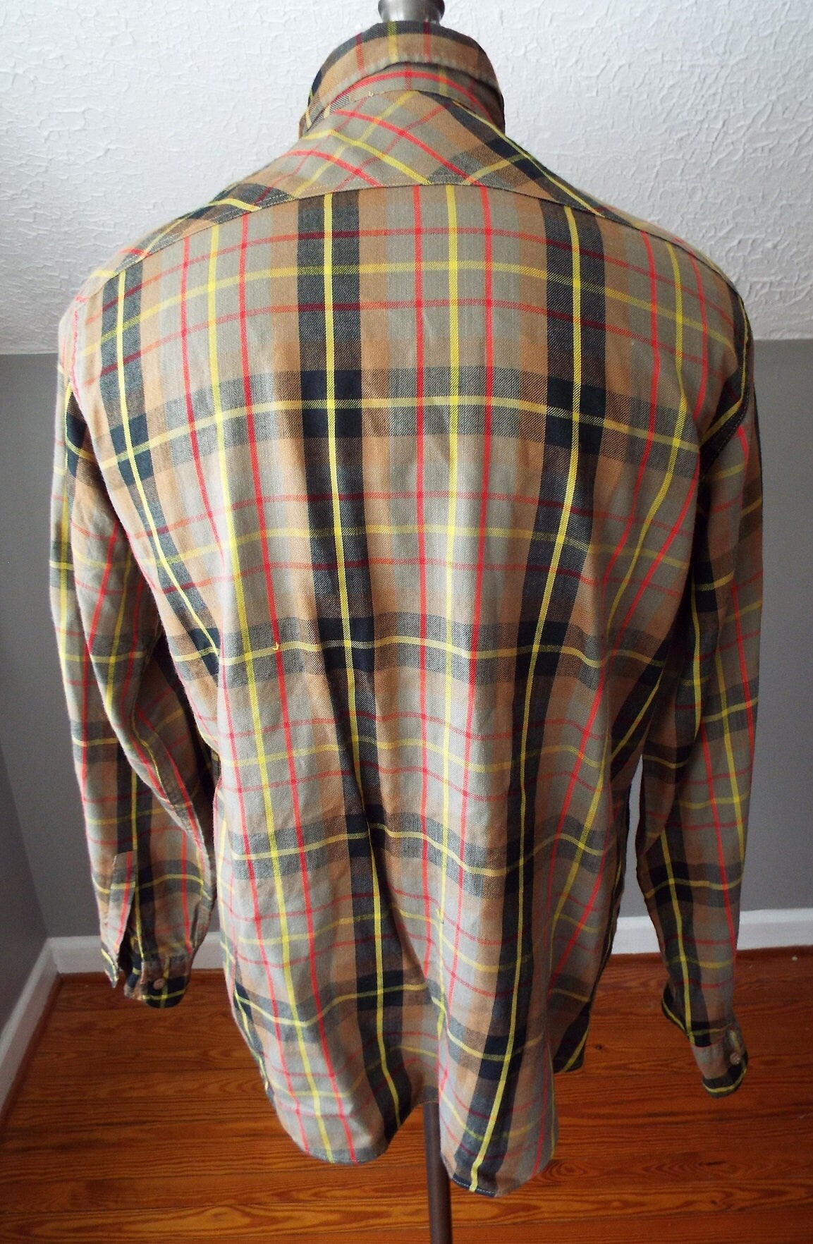 Vintage Long Sleeve Button Down Plaid Shirt by Benetton