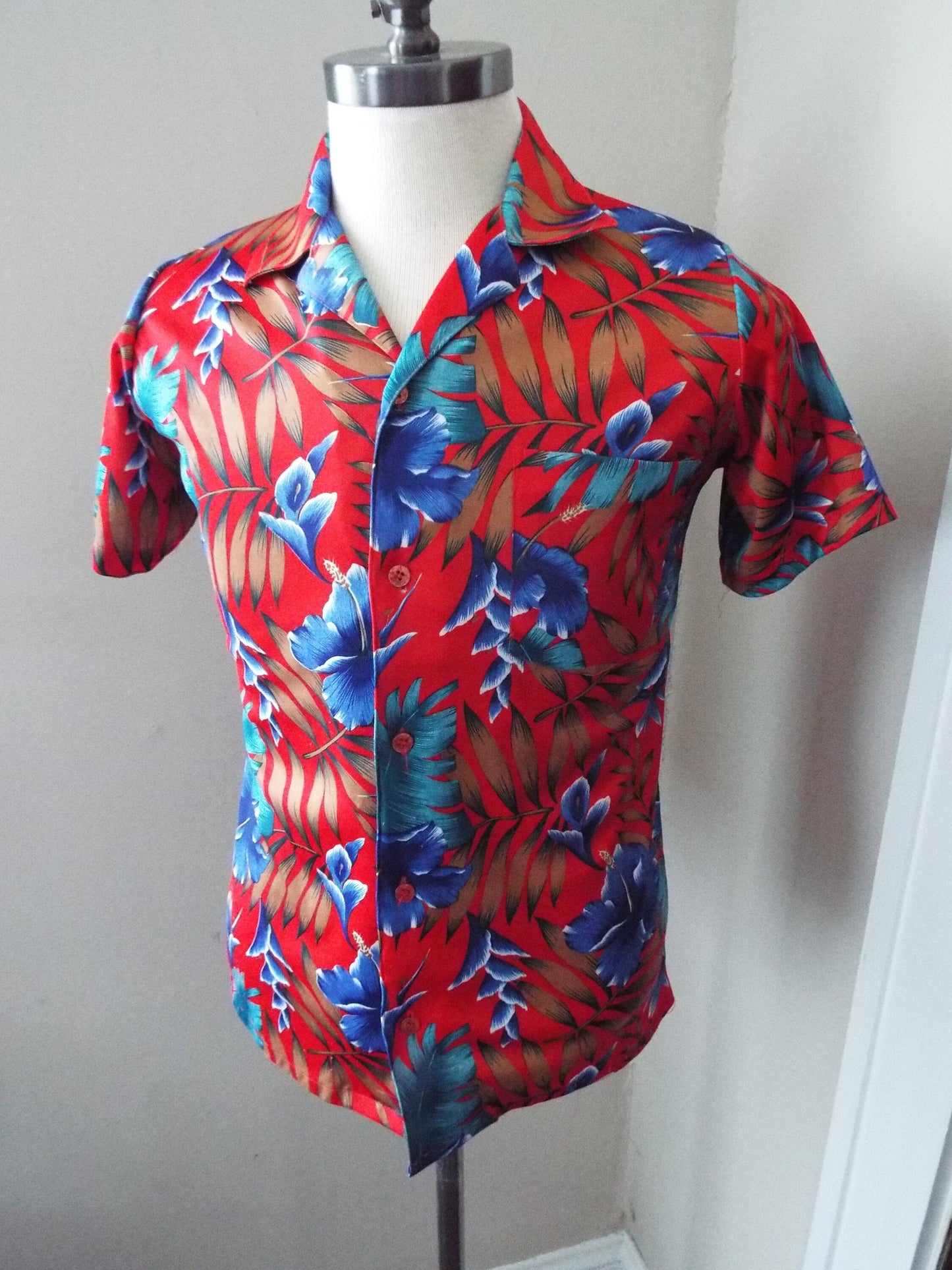 Vintage Short Sleeve Button Down Hawaiian Shirt by Youngbloods