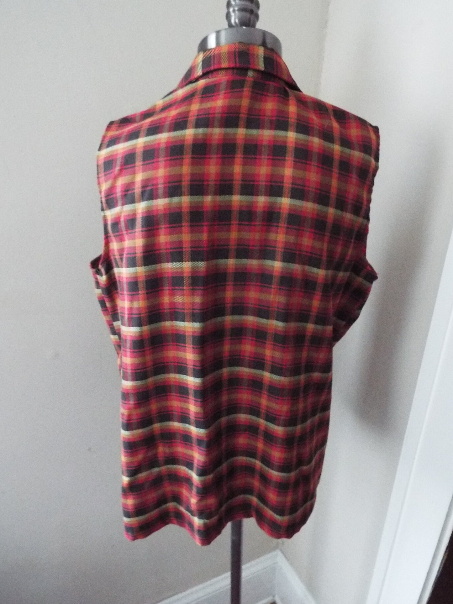 Vintage Sleeveless Plaid Vest by Contemporary Explosion