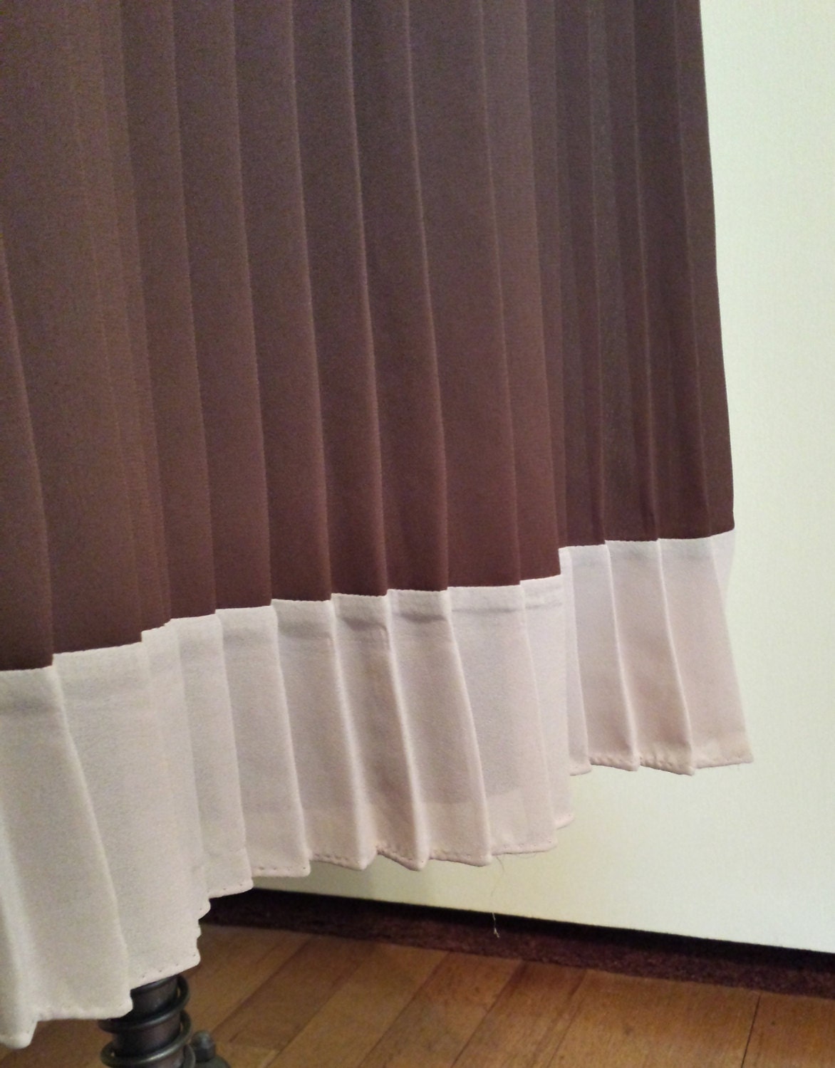 Vintage Sleeveless Brown Pleated Dress