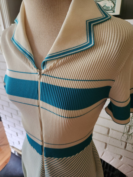 Vintage Short Sleeve Off White and Blue Dress