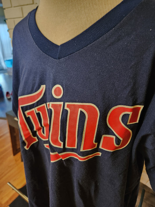 Vintage Minnesota Twins No. 35 Jersey T Shirt