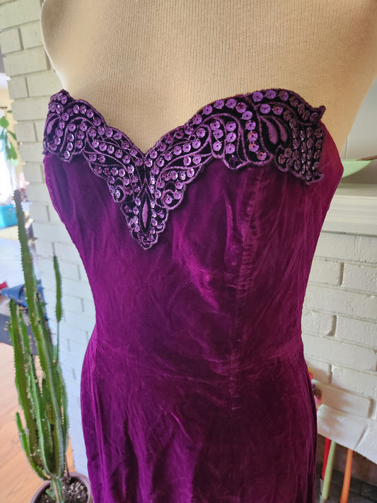 Vintage Sleeveless Purple Velvet Dress by Jump