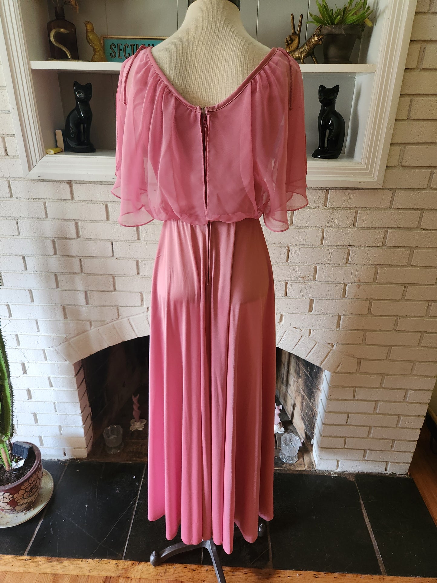 Vintage Sleeveless Pink Beaded Dress