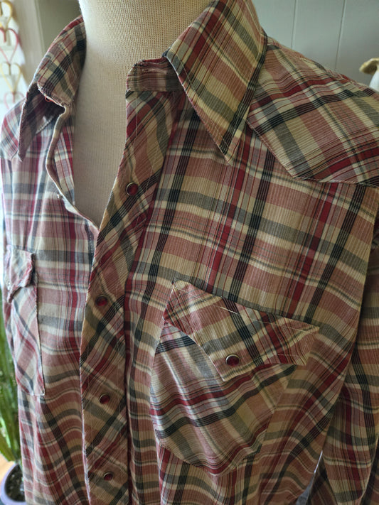 Vintage Long Sleeve Button Down Western Snap Shirt by Wrangler