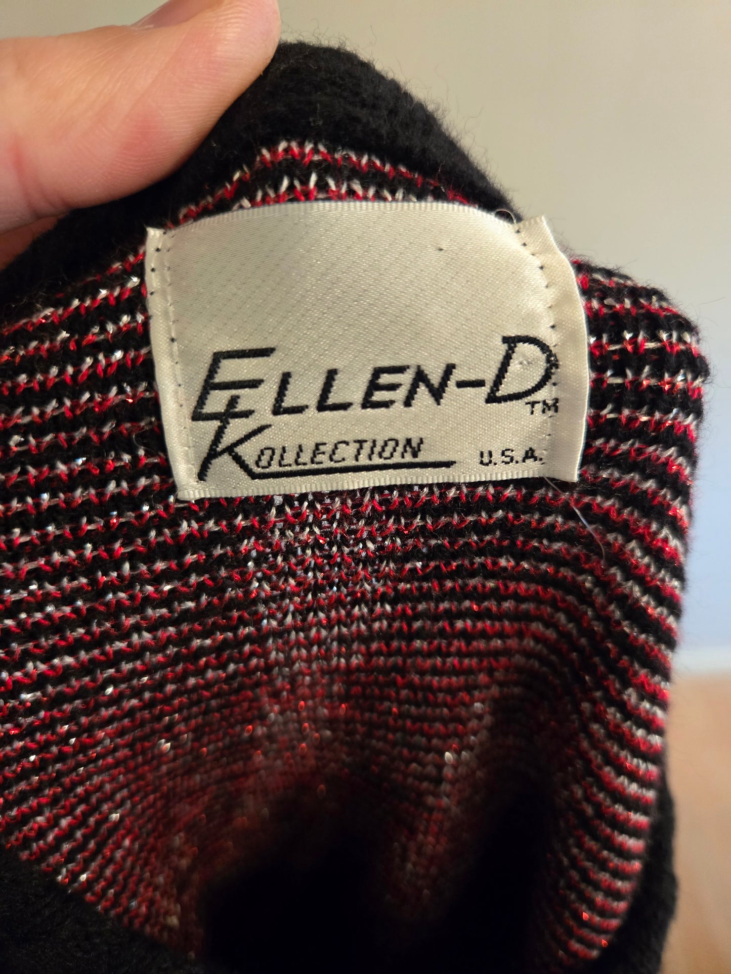 Vintage Long Sleeve Sweater by Ellen-D Kollection