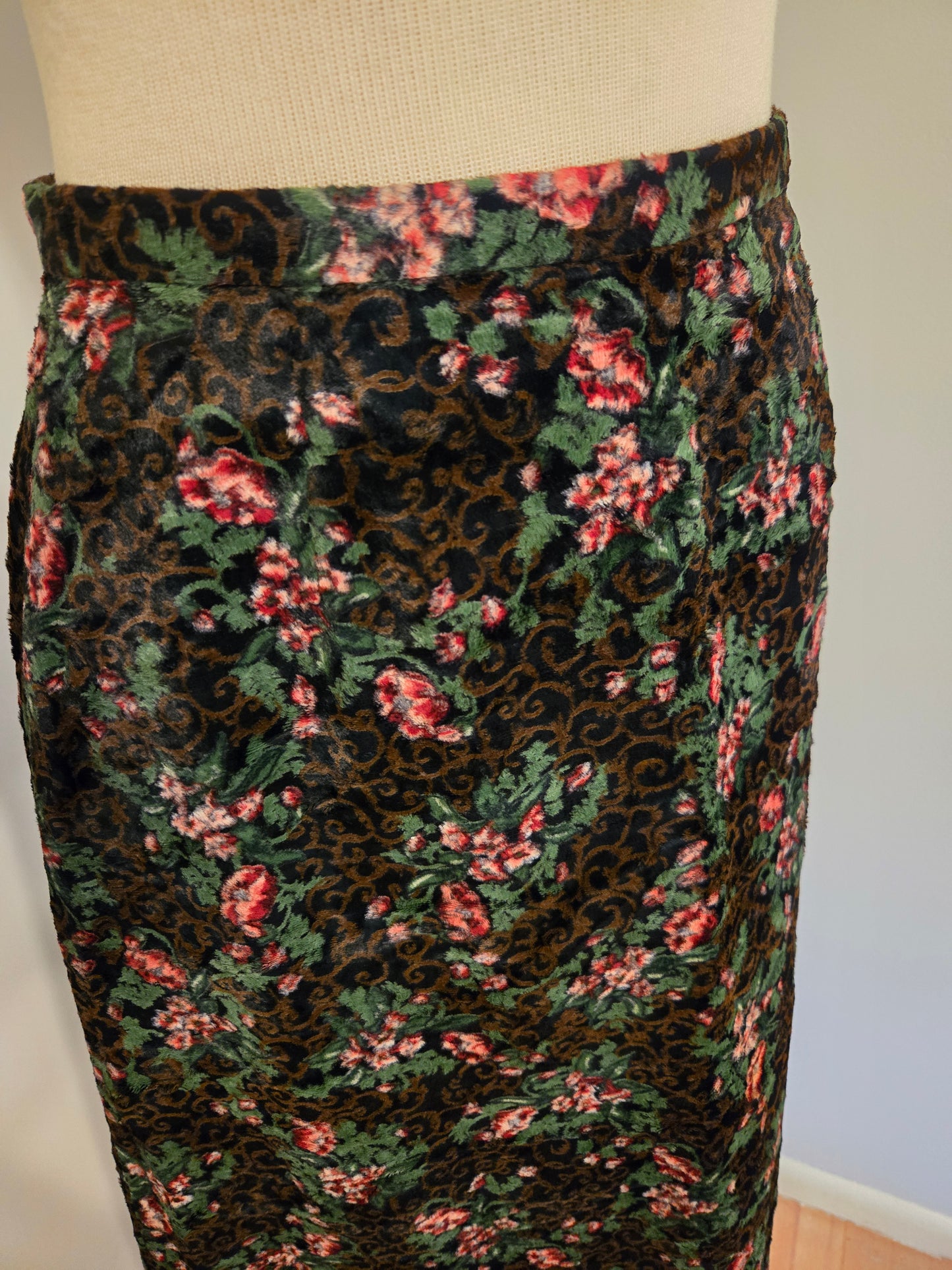 Vintage Velvety Floral Print Maxi Skirt