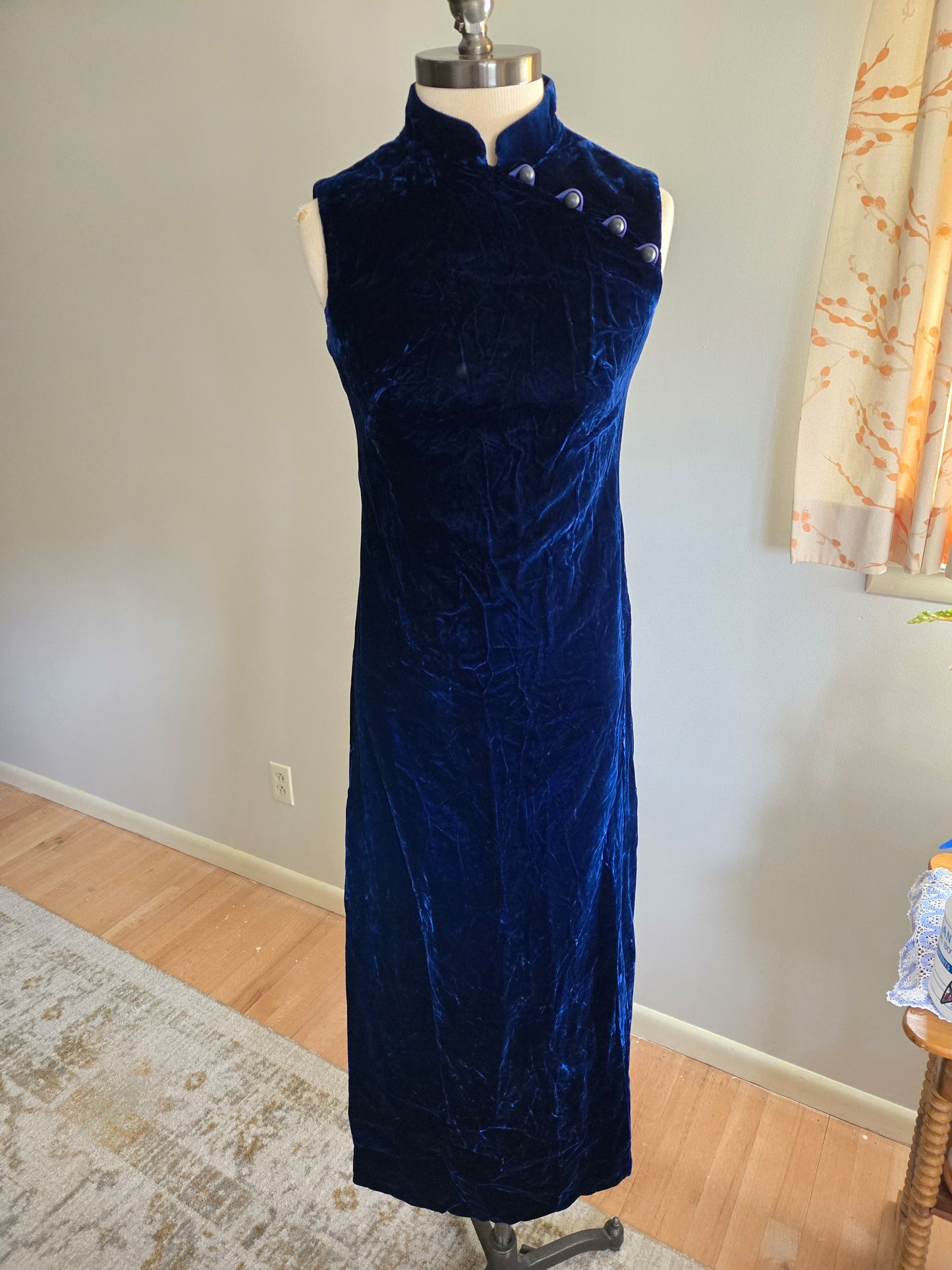 Vintage Sleeveless Blue Velvet Dress