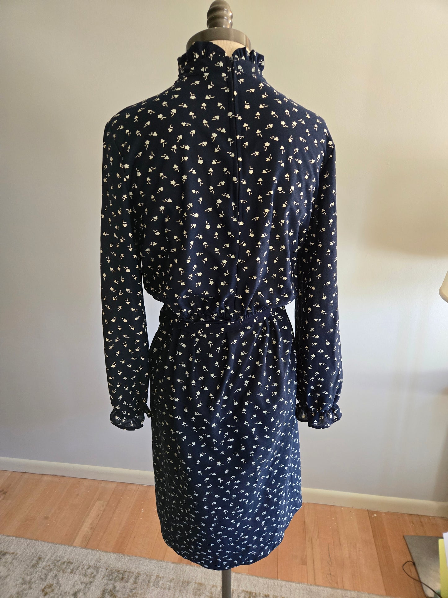 Vintage Long Sleeve Blue and White Floral Print Dress