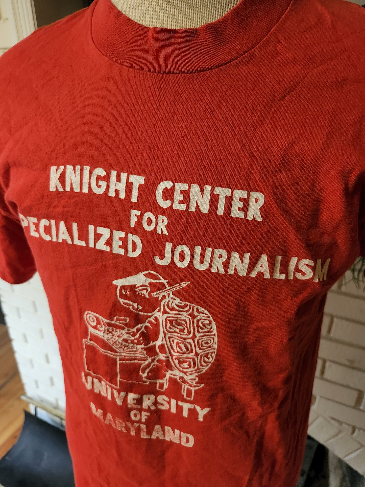 Vintage Knight Center Journalism T Shirt by Fruit of the Loom