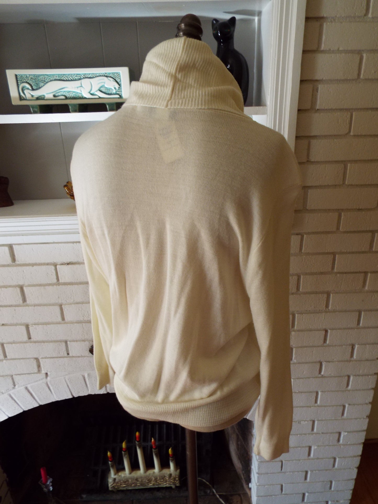 Vintage Off White Turtle Neck Sweater by Gotham. NEVER WORN!!