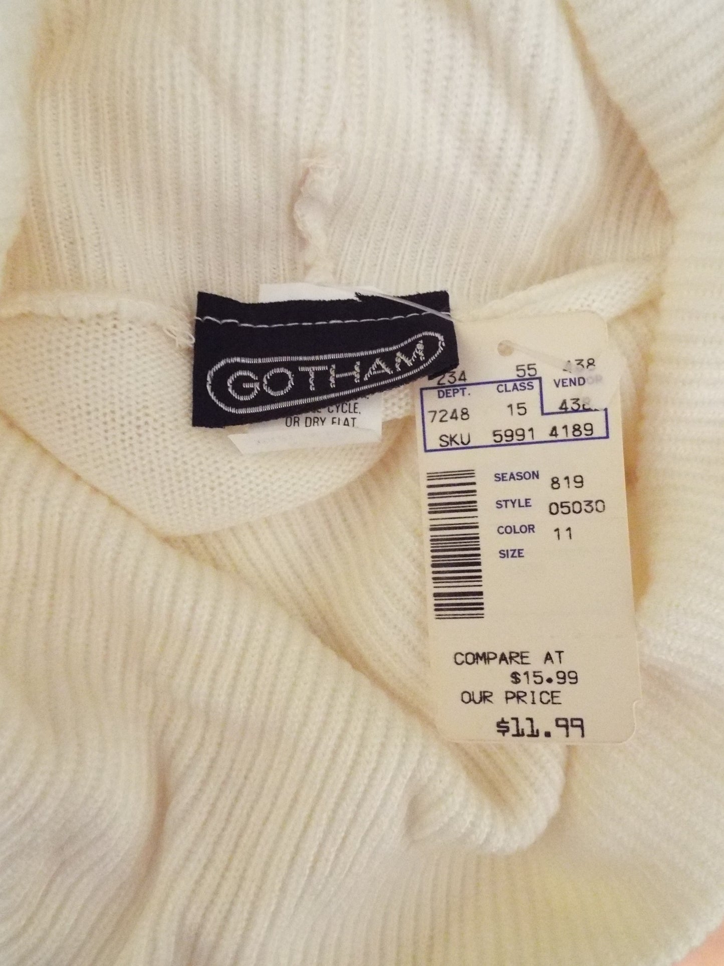 Vintage Off White Turtle Neck Sweater by Gotham. NEVER WORN!!