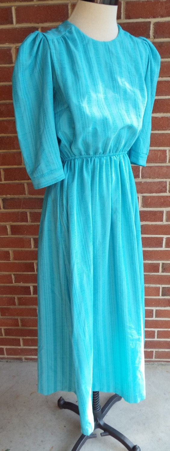 Vintage Turquoise Short Sleeve Dress