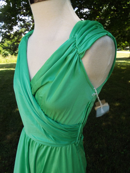 Vintage UNWORN Sleeveless Green Dress by Vogue