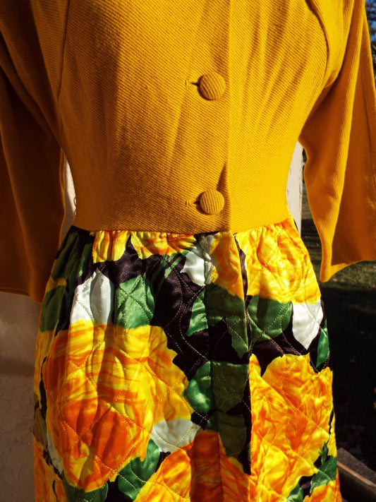 Amazing Vintage Floral Long Sleeve Dress