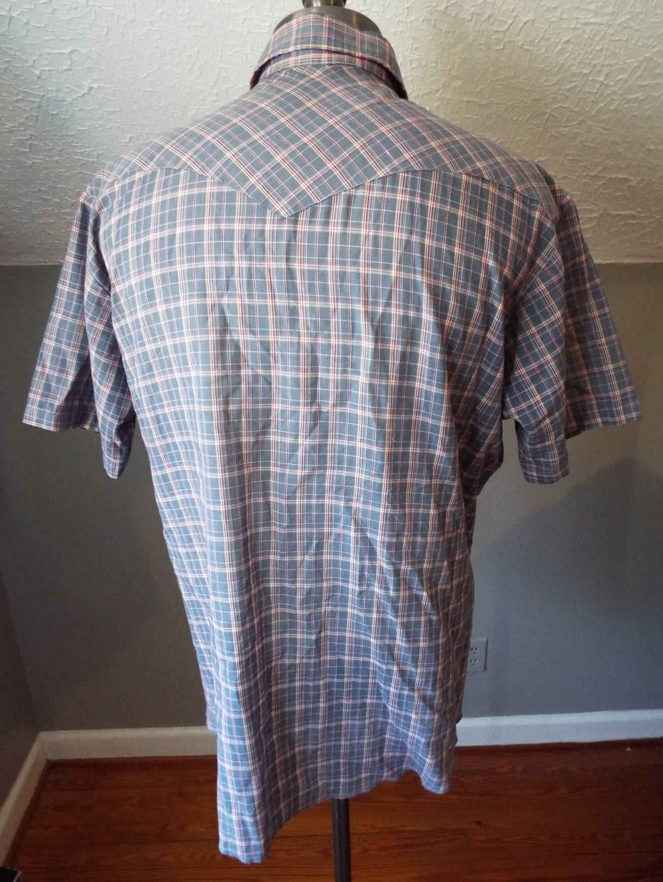 Vintage Short Sleeve Gray Plaid Western Snap Shirt