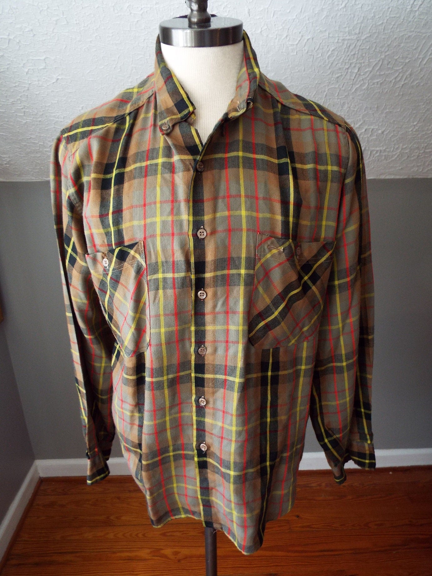 Vintage Long Sleeve Button Down Plaid Shirt by Benetton