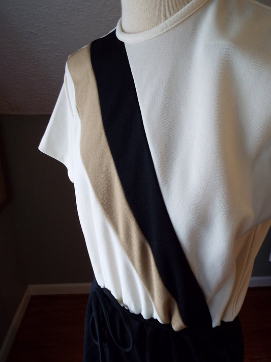 Vintage Short Sleeve Tagless Black and Cream Dress