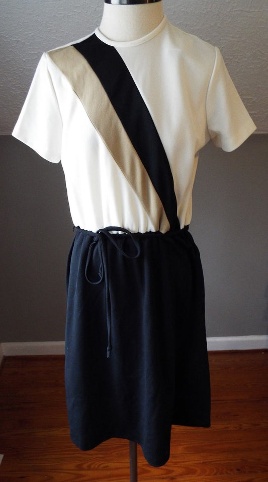 Vintage Short Sleeve Tagless Black and Cream Dress