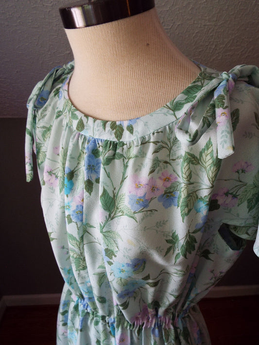 Vintage Sleeveless Floral Print Dress