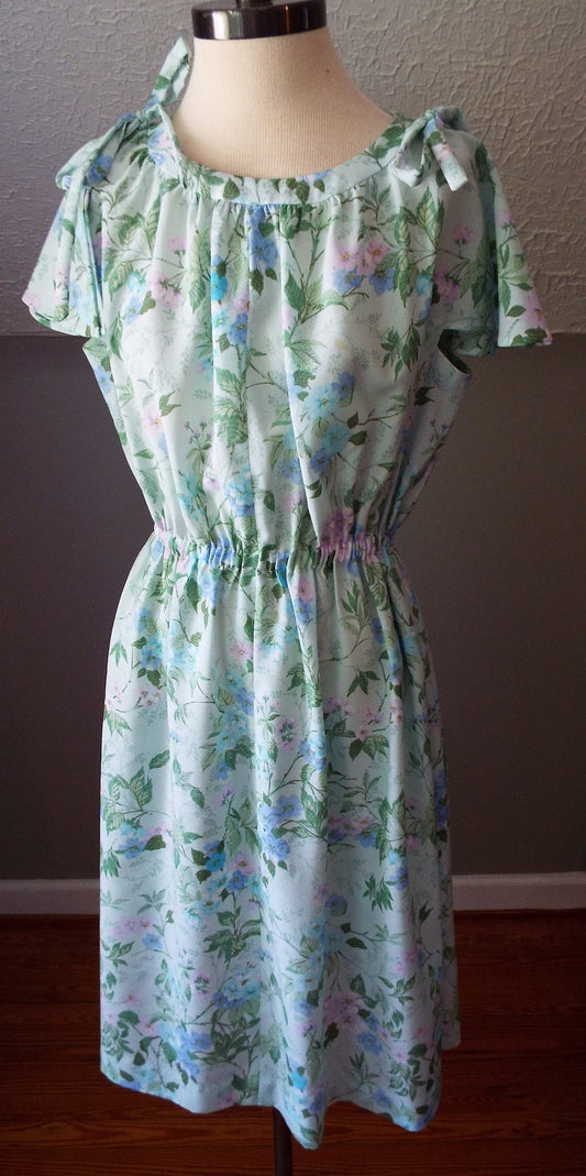 Vintage Sleeveless Floral Print Dress