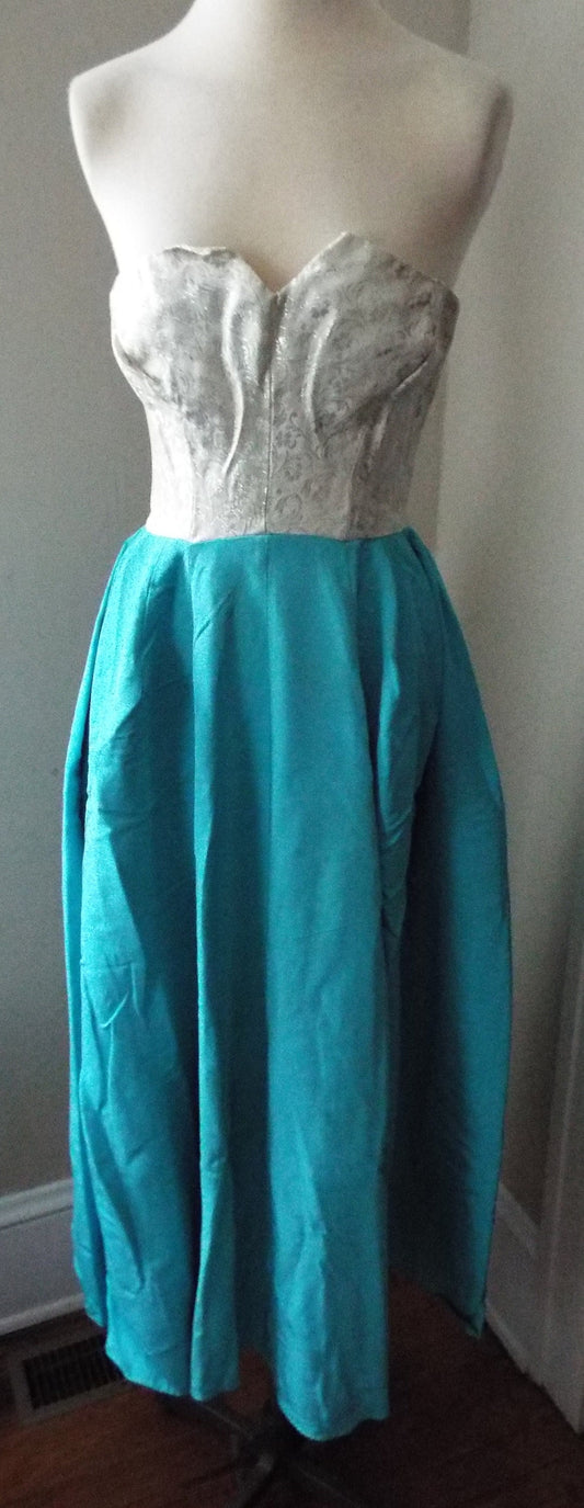 Vintage Handmade Sleeveless Gown