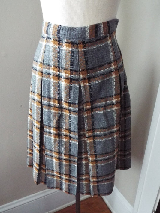 Vintage Pleated Plaid Gray Skirt by Carol Brent