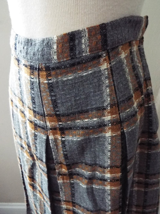 Vintage Pleated Plaid Gray Skirt by Carol Brent