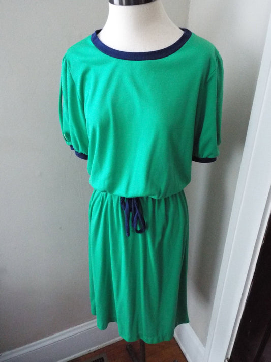 Vintage Short Sleeve Green Dress by Nikki