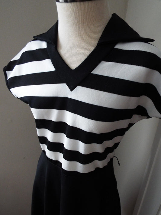 Vintage Sleeveless Black and White Striped Dress