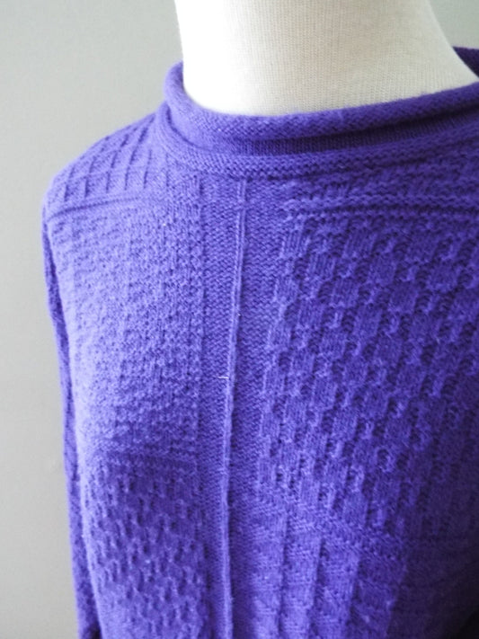 Vintage Womens Long Sleeve Sweater by New Moves