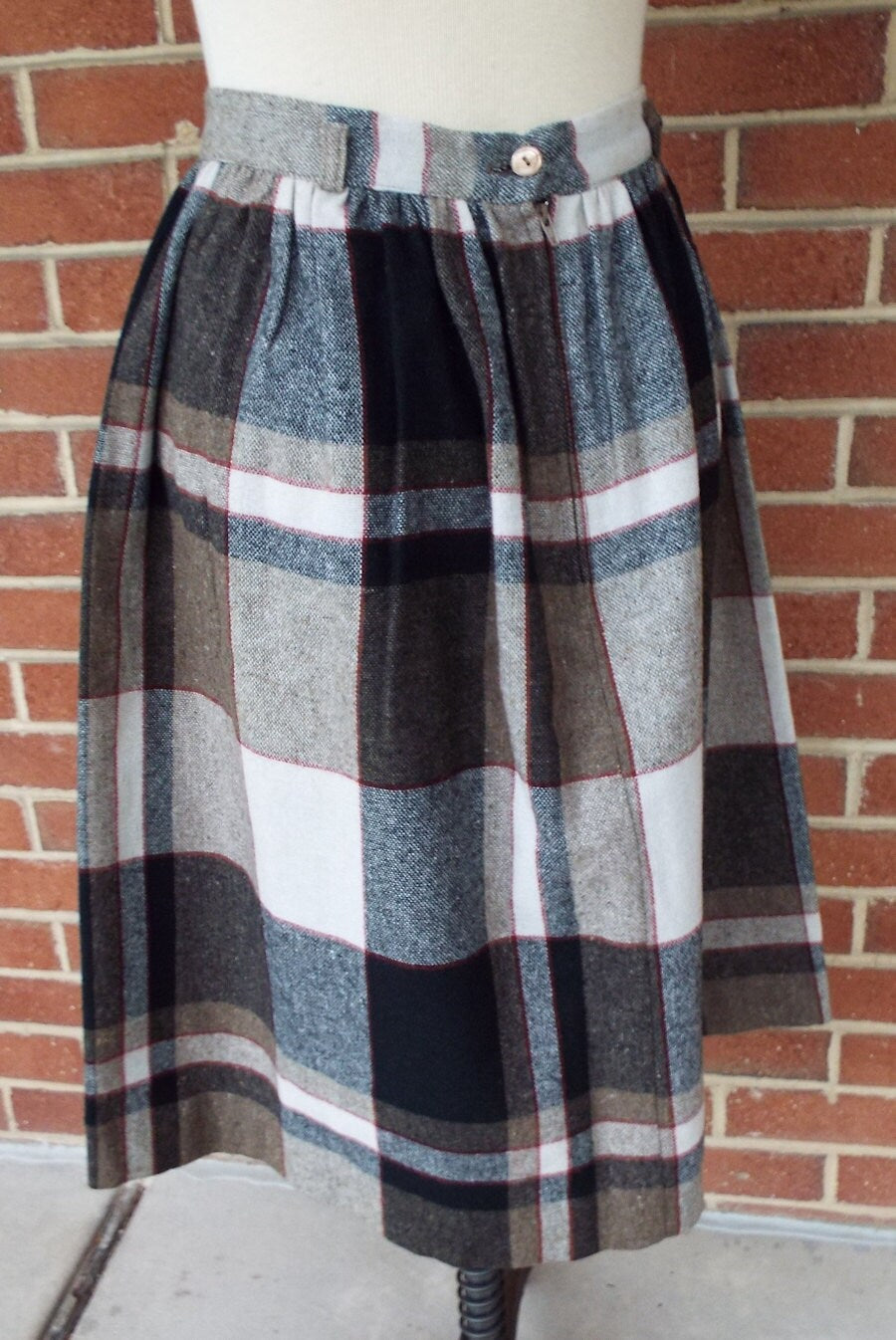 Vintage Plaid Skirt by Mallards Point Size 4